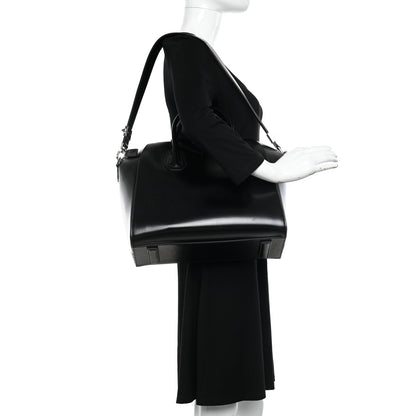 Givenchy Shiny Lord Calfskin Medium Antigona Black 2 of 10