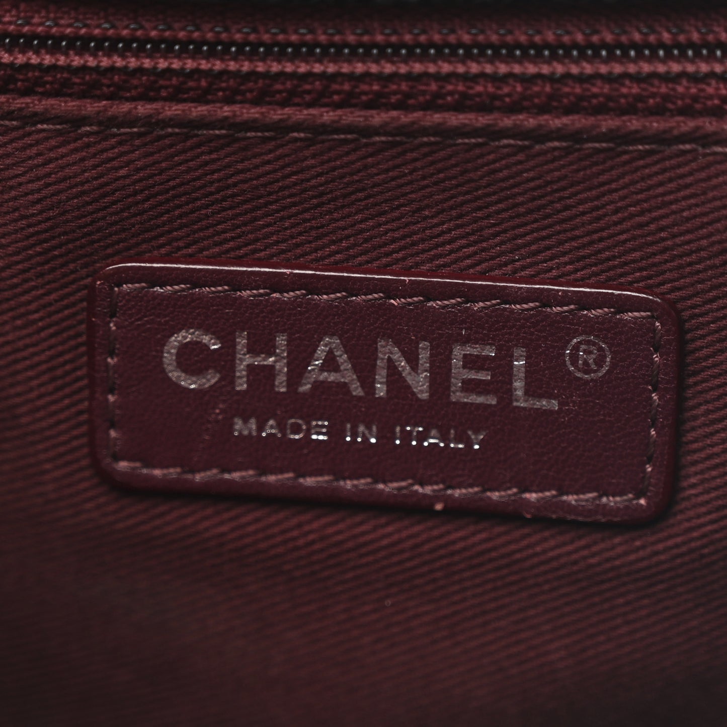 Crumpled Grained Calfskin Jumbo CC Crave Flap Black
