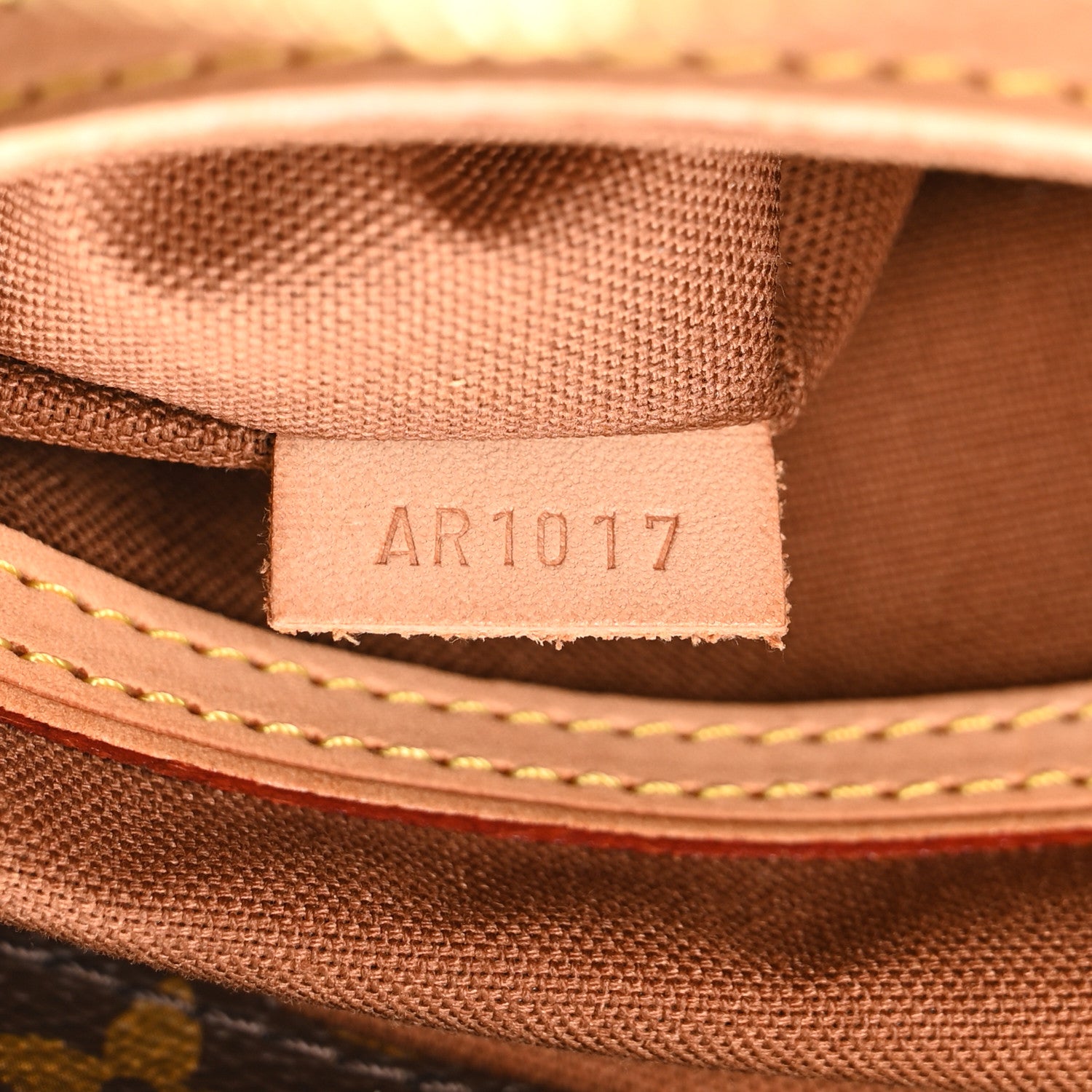 Louis Vuitton Monogram Cabas Mezzo 7 of 10