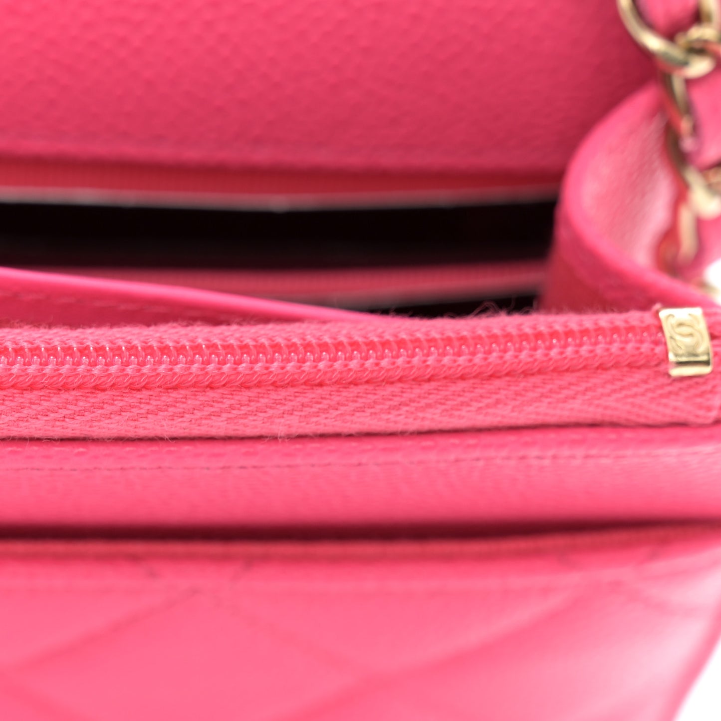 Caviar Quilted Wallet on Chain WOC Fuchsia