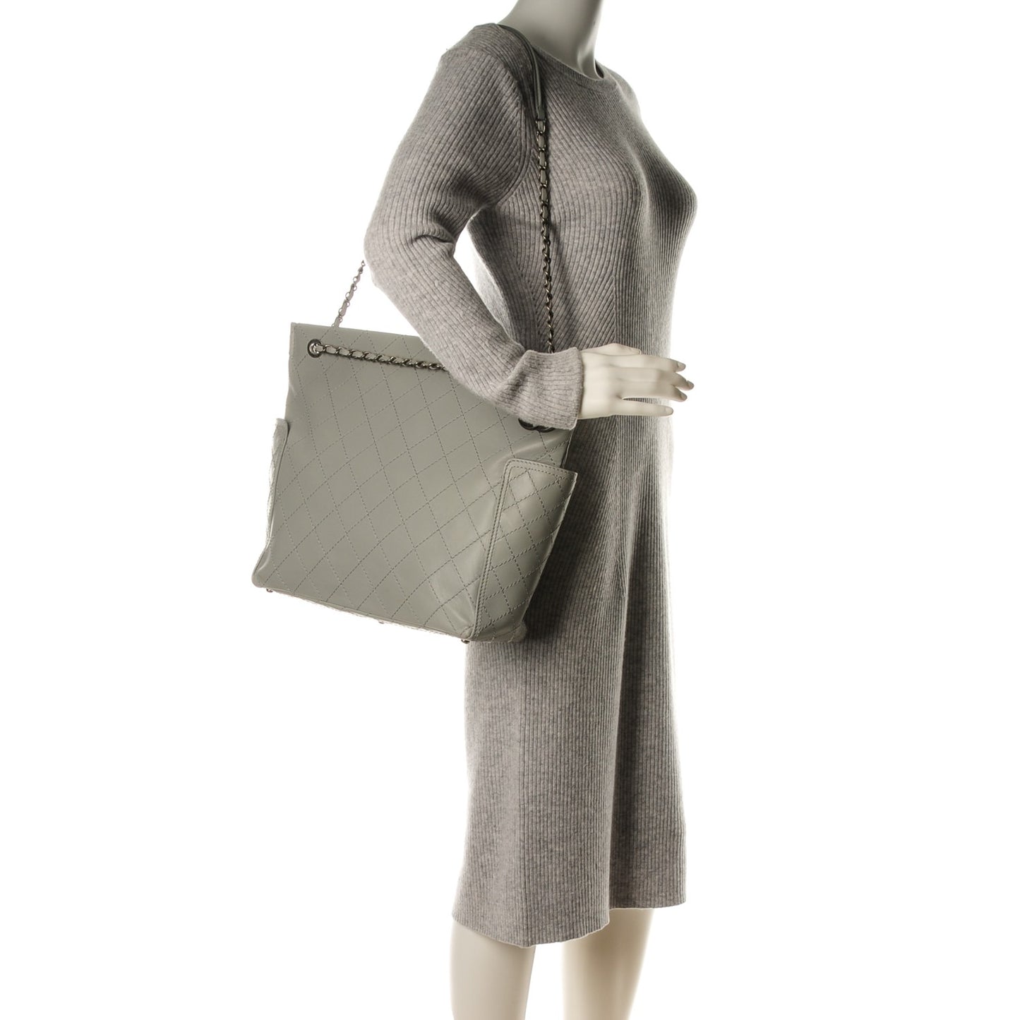 Calfskin CC Pocket Hobo Grey