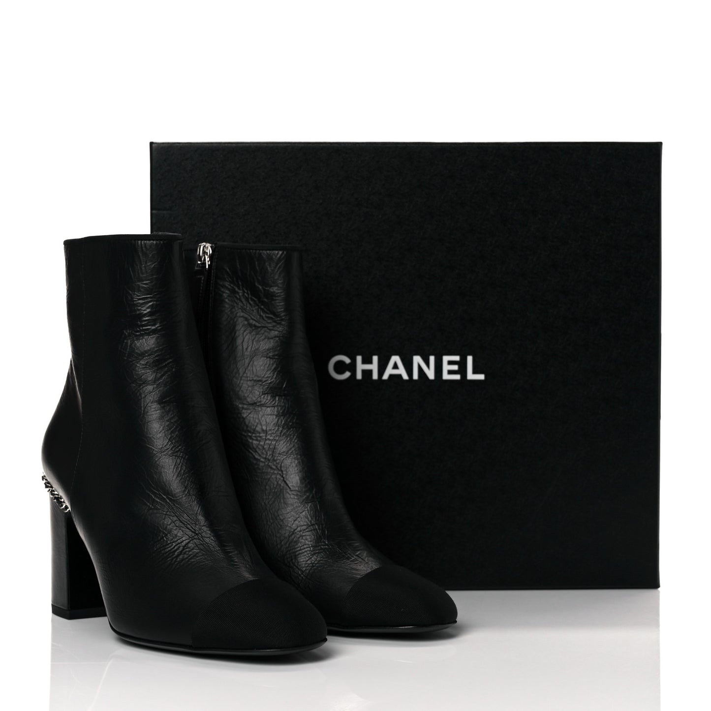 Crumpled Calfskin Cap Toe Chain Short Boots 39 Black