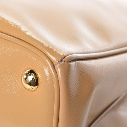 Prada Saffiano Vernice Tote 13 of 17
