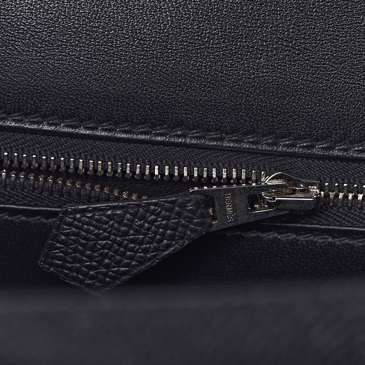 Epsom Enamel Constance 24 Black Bleu Saint Cyr
