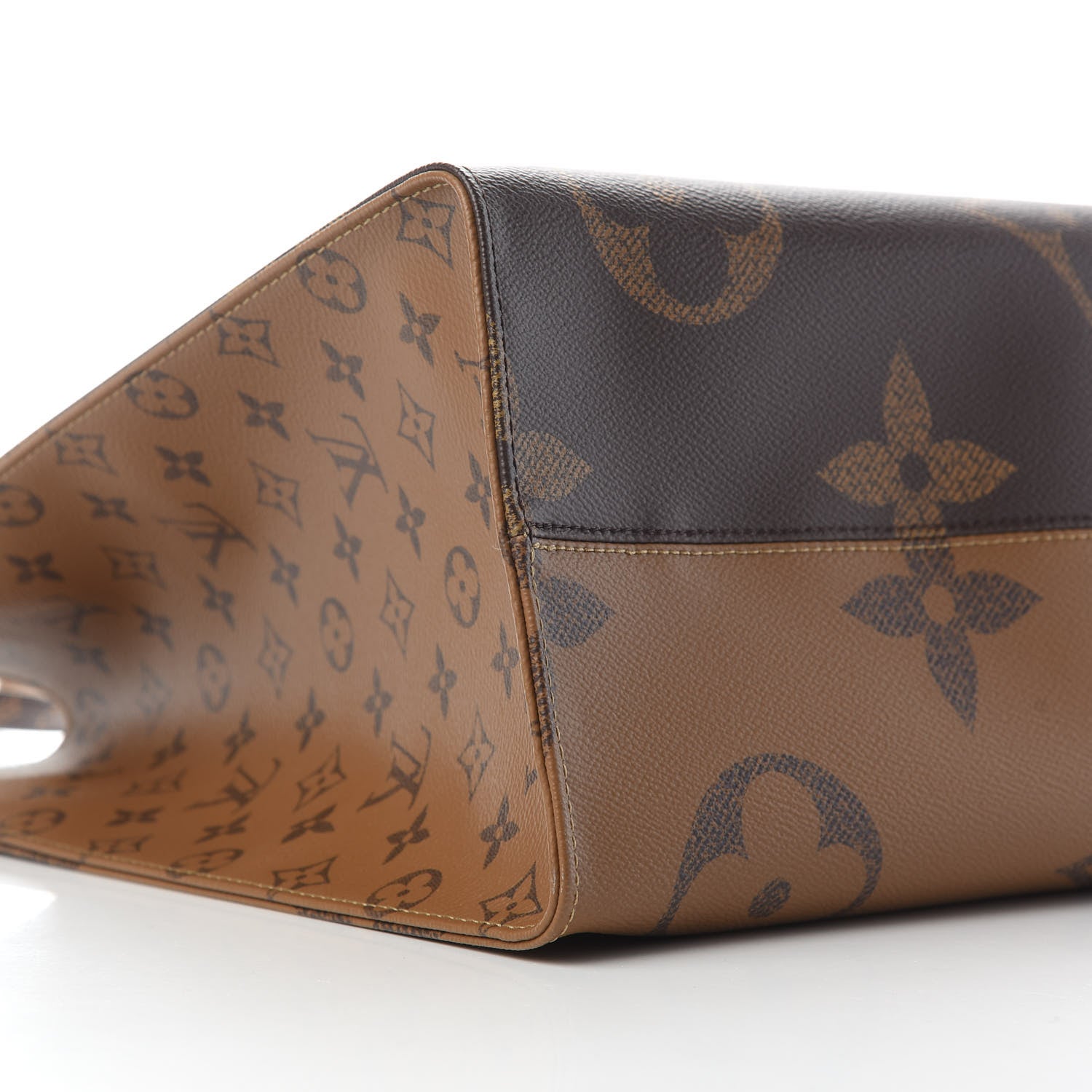 Louis Vuitton Reverse Monogram Giant Onthego GM 8 of 9
