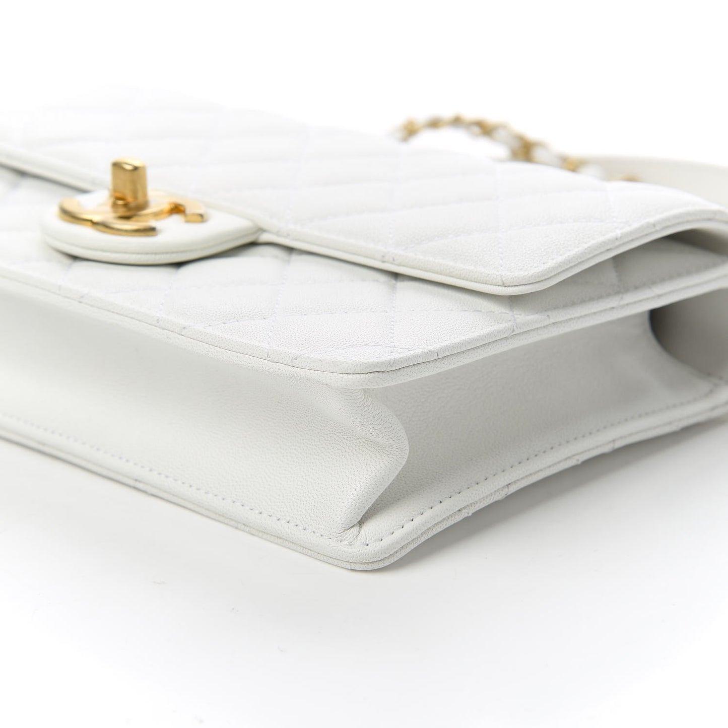 Lambskin Quilted Small Chic Pearls Flap White