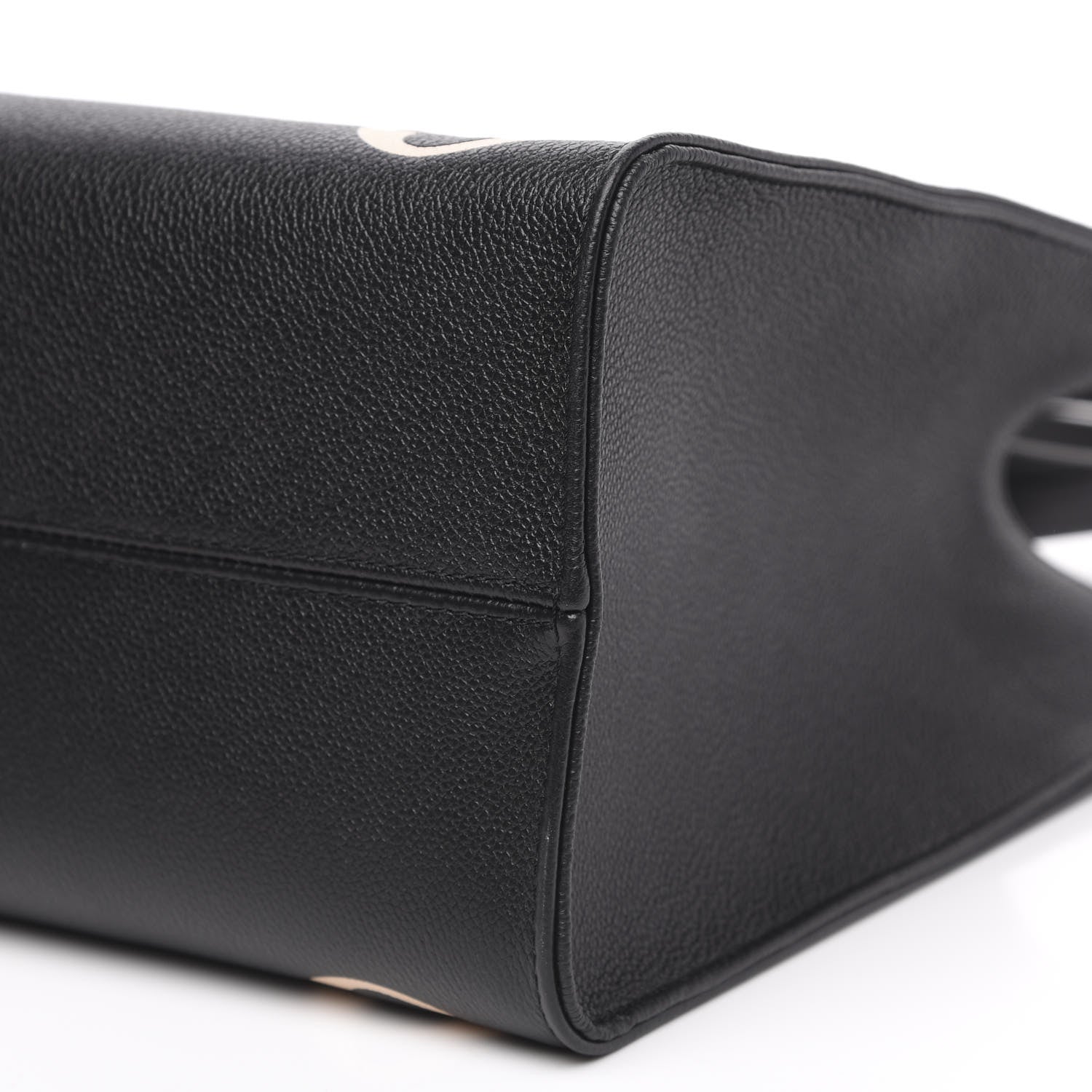 Louis Vuitton Empreinte Monogram Giant Onthego MM Black Beige 10 of 10