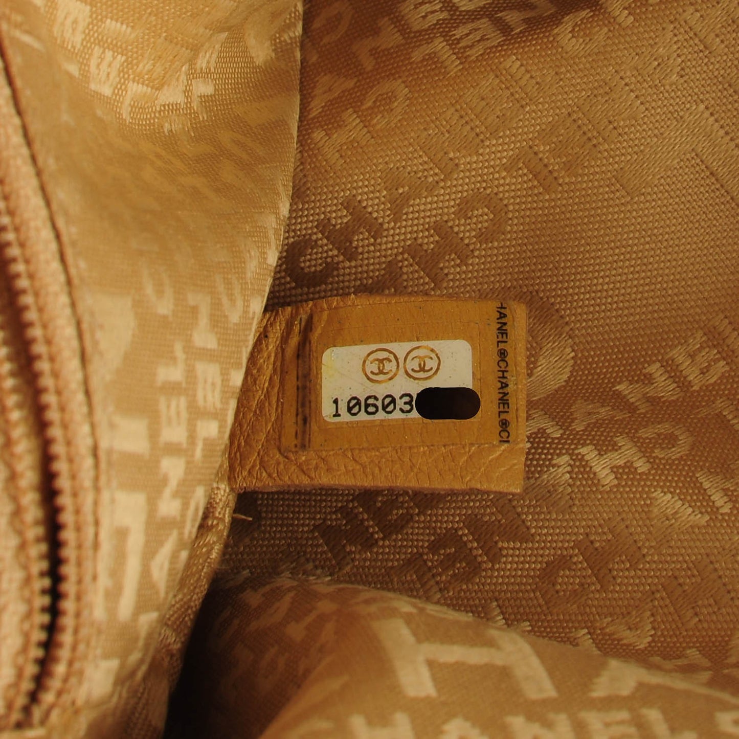 Aged Calfskin Vintage Ligne Messenger Flap Gold