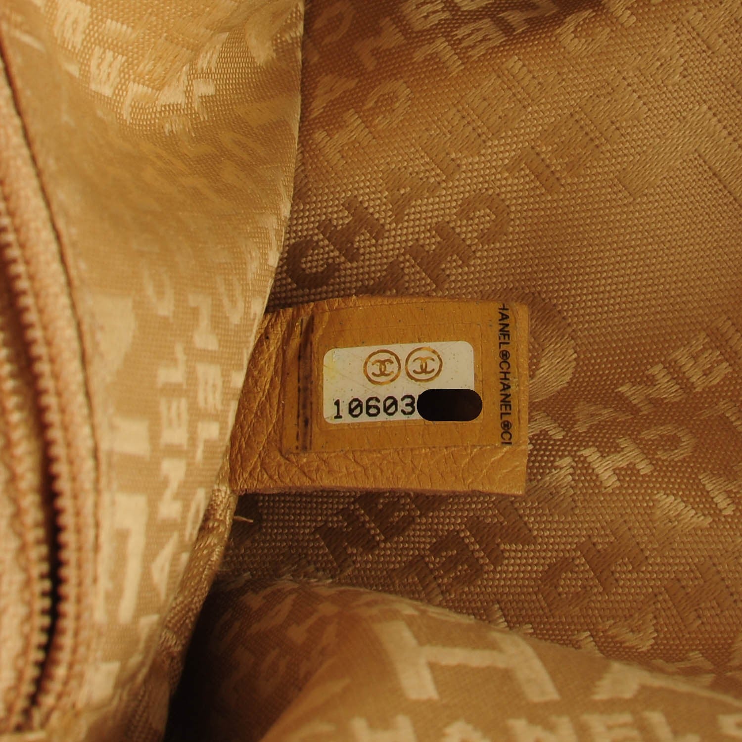 Chanel Aged Calfskin Vintage Ligne Messenger Flap Gold 7 of 7
