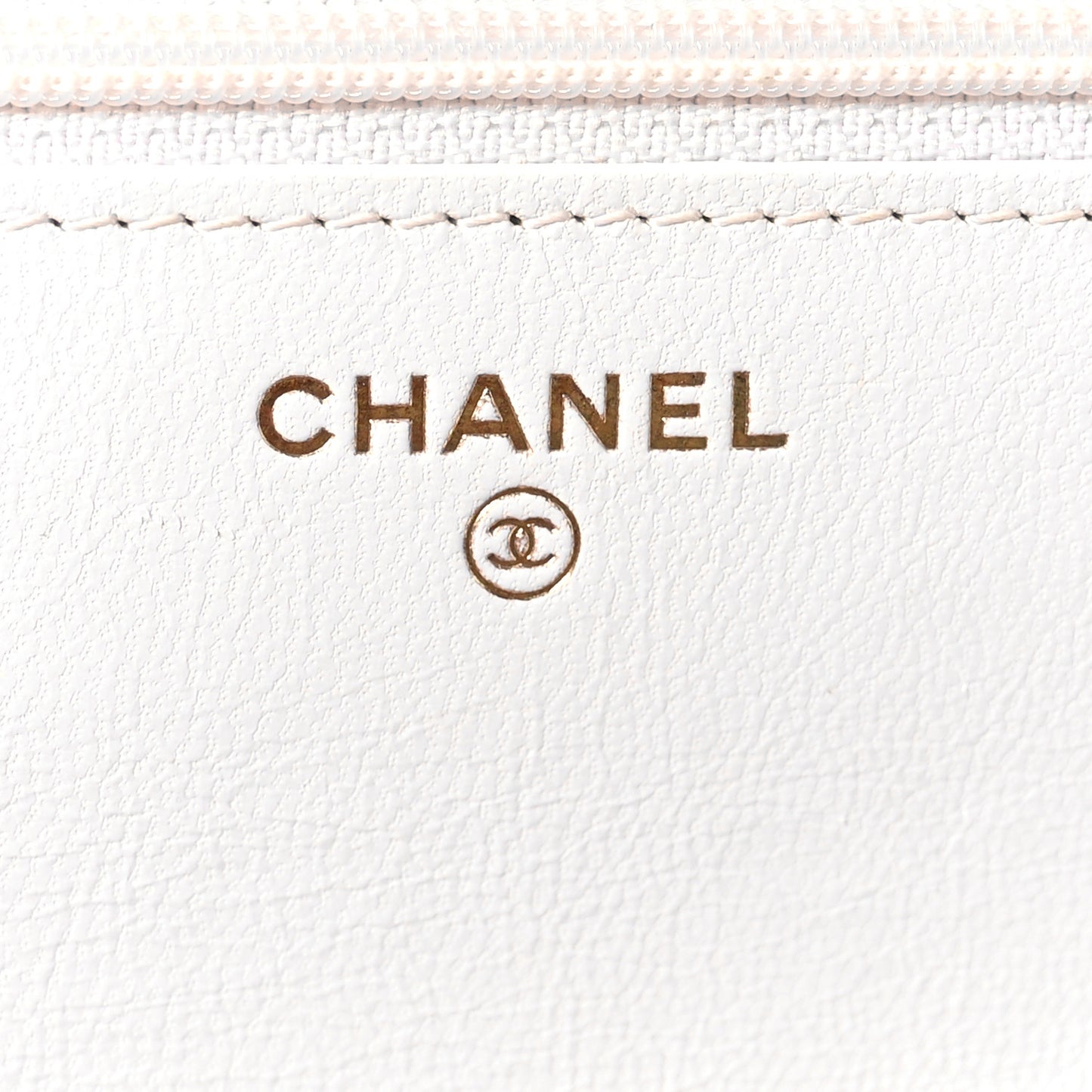 Goatskin Quilted Timeless CC Wallet On Chain WOC White