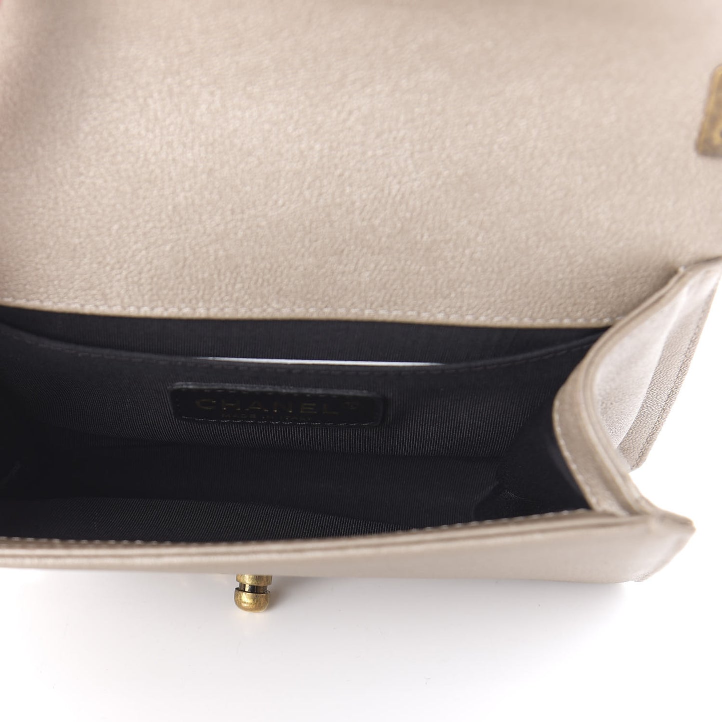 Metallic Lambskin Small Scaled Boy Flap Gold