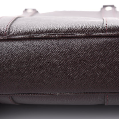 Louis Vuitton Taiga Porte Documents Voyage PM Acajou 10 of 10