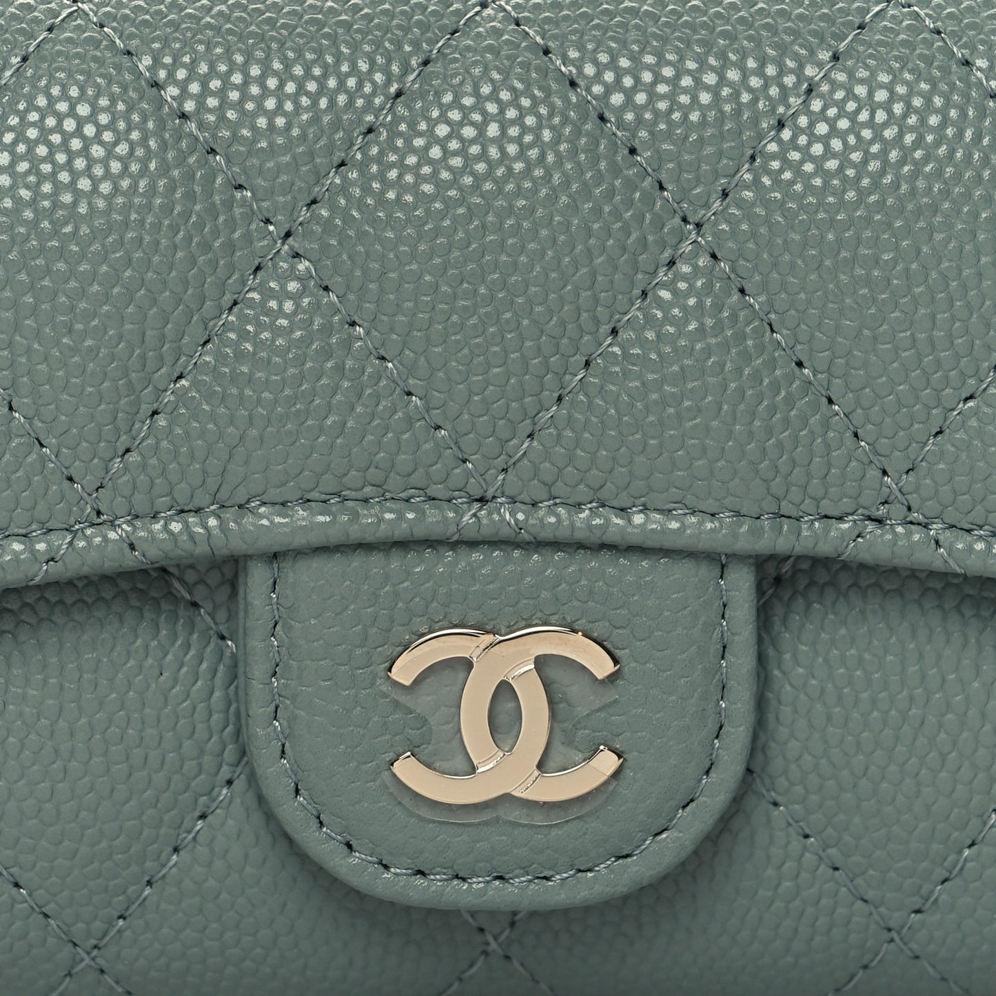 Caviar Quilted Classic 4 Key Holder Wallet Light Green