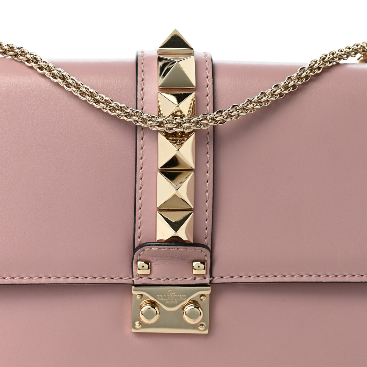 Vitello Medium Glam Lock Rockstud Flap Lipstick