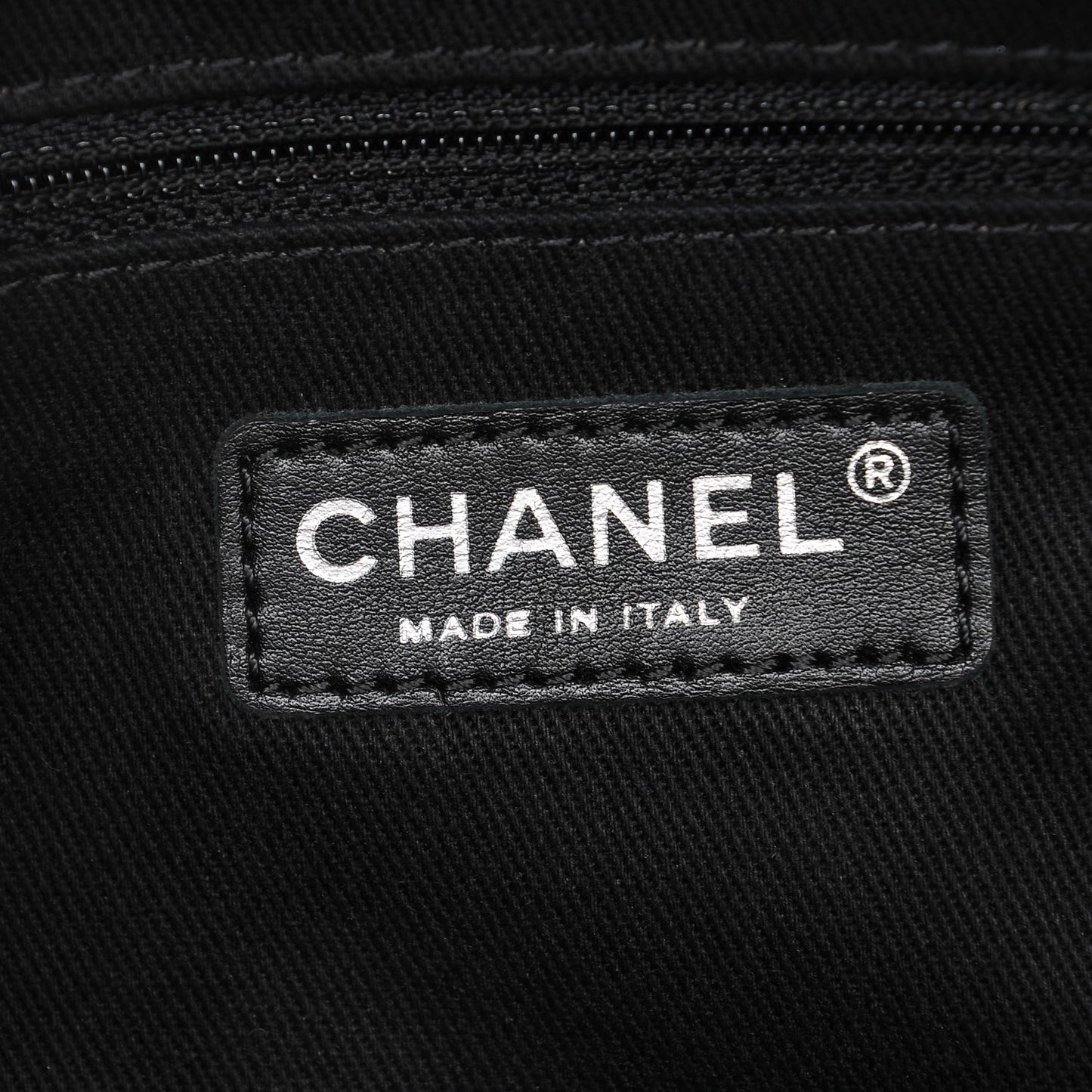 Iridescent Caviar Quilted Small Chic Flap Dark Green