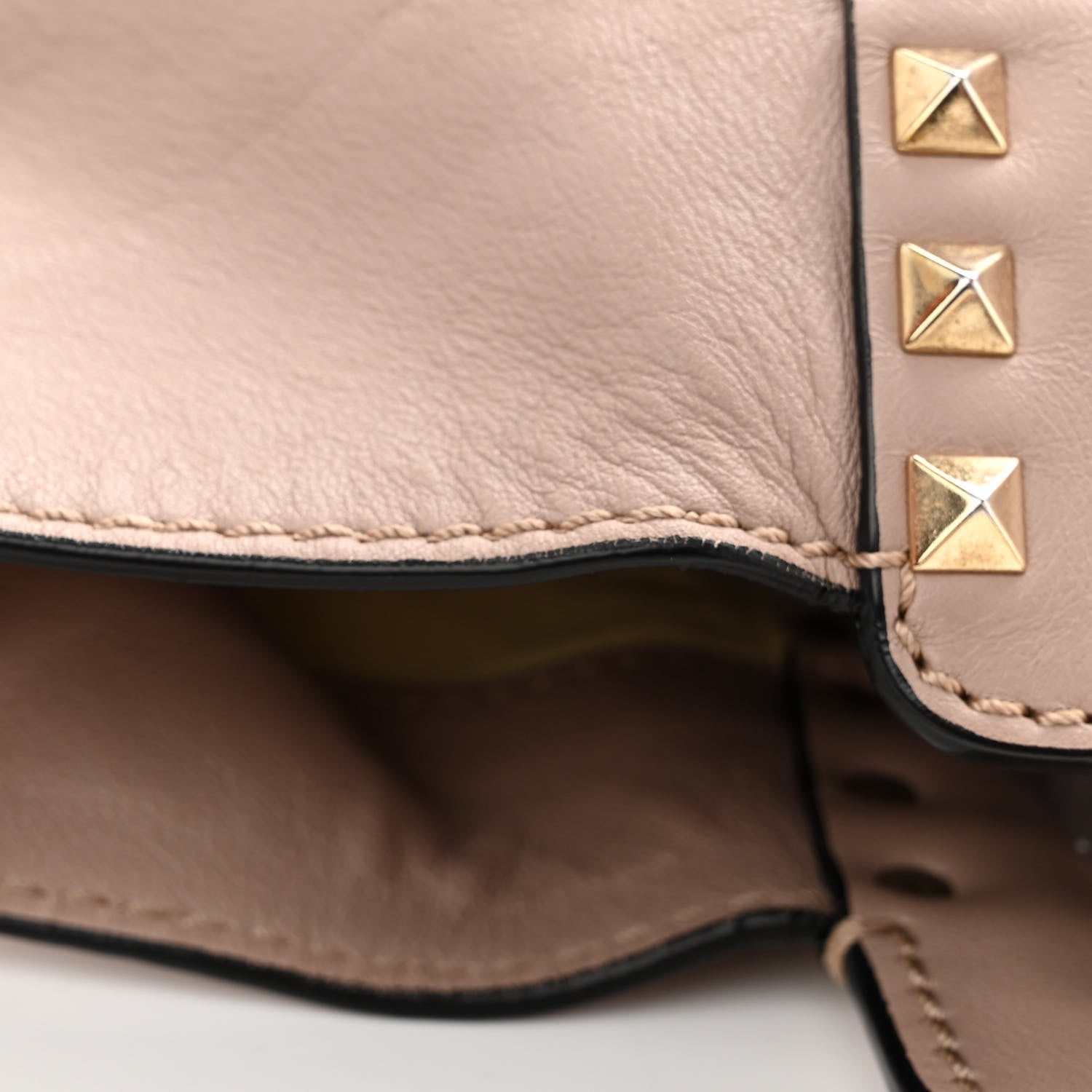 Valentino Garavani Vitello Medium Rockstud Tote Poudre 15 of 15