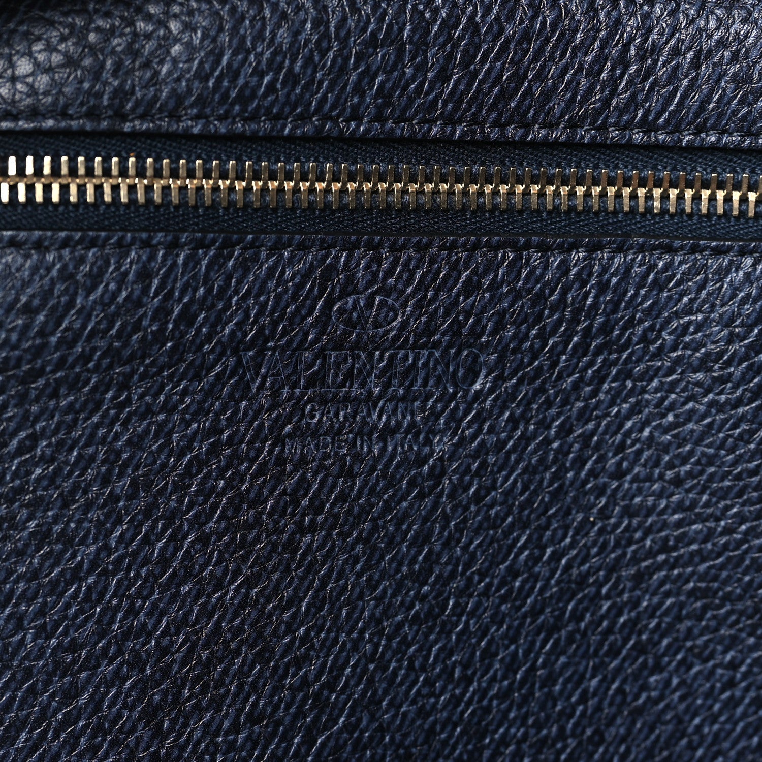 Valentino Garavani Pebbled Calfskin Medium Rockstud Tote Deep Denim 6 of 9