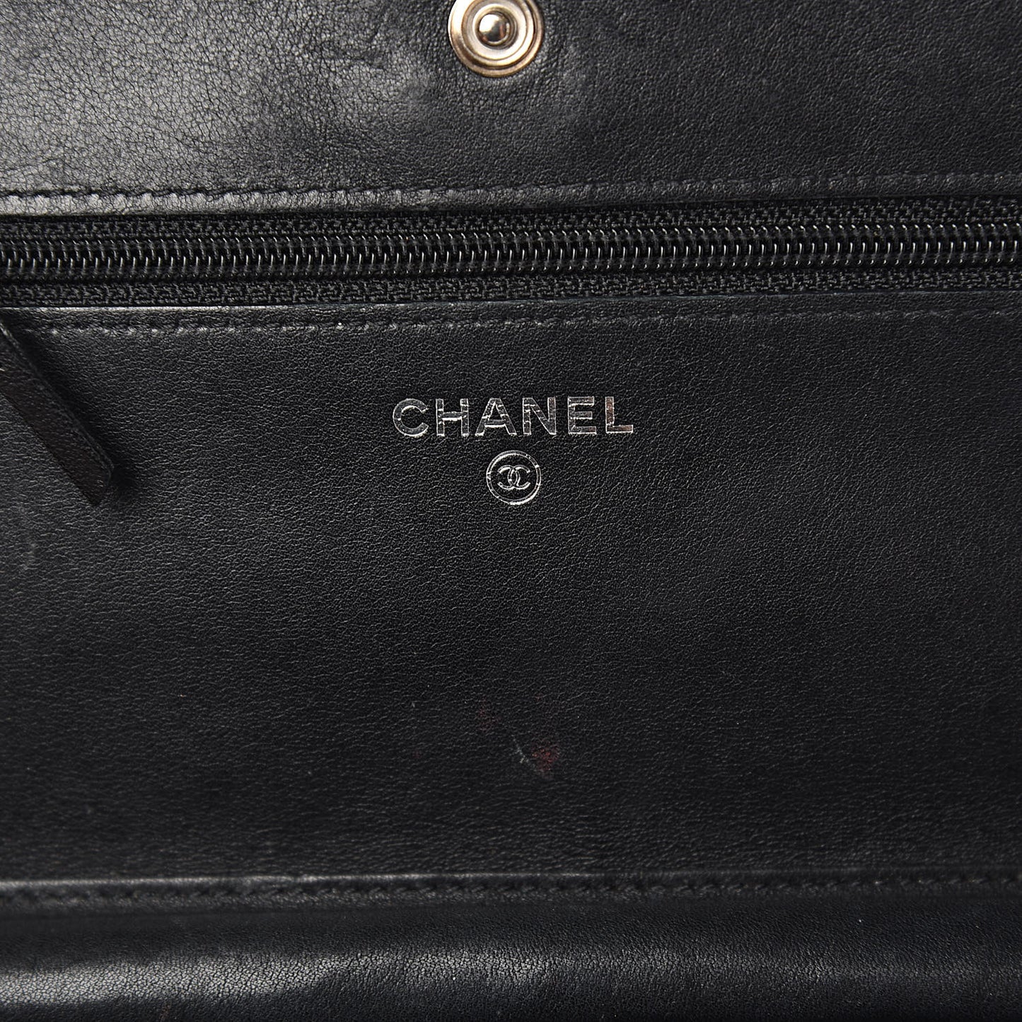 Patent Quilted Brilliant Wallet On Chain WOC Black