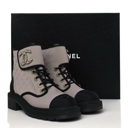 Chanel Fabric Grosgrain Quilted Cap Toe Lace Up Combat Boots 38.5 Gray 6 of 8