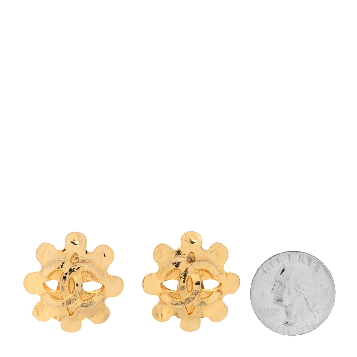 Chanel Metal Flower CC Clip On Earrings Gold 2 of 4