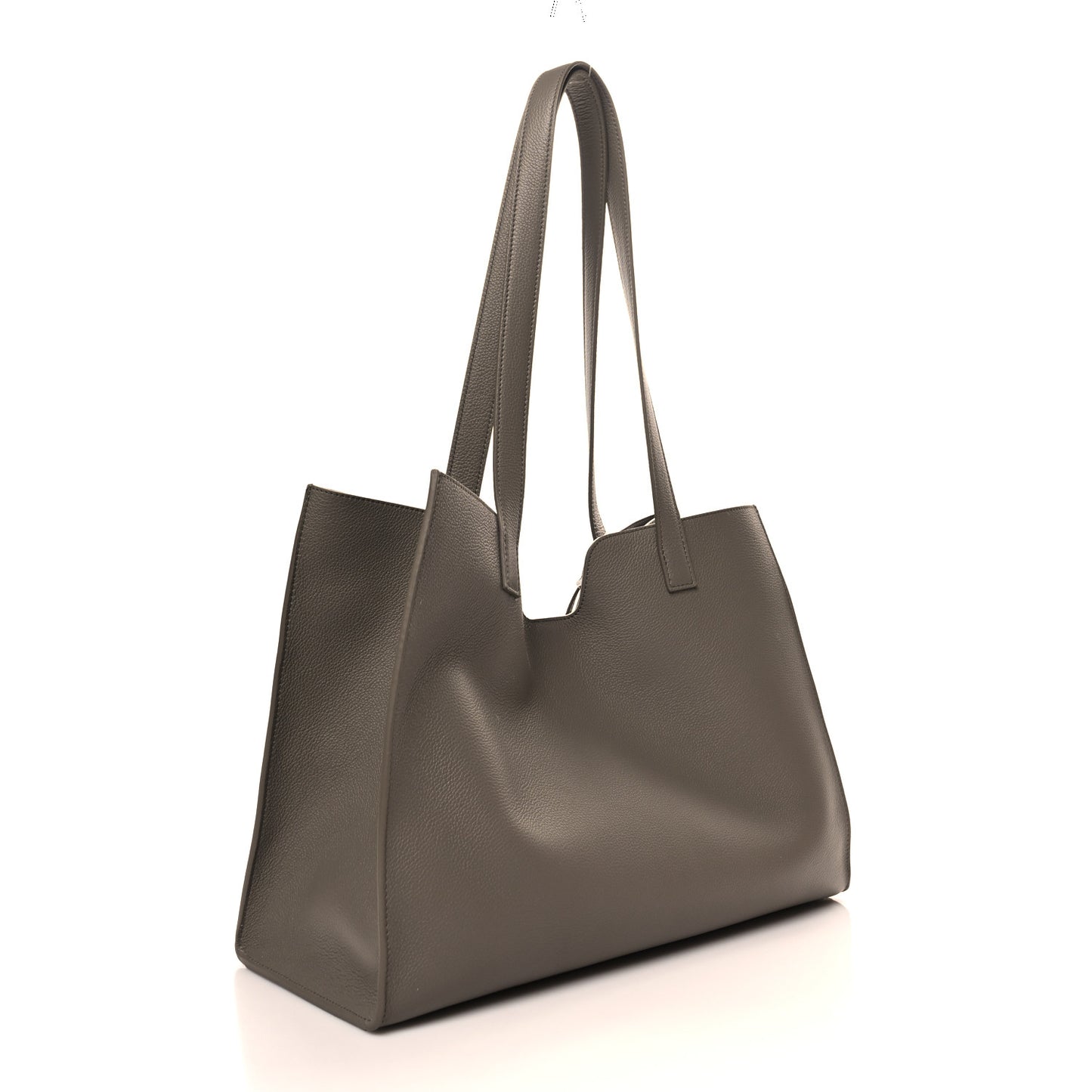 Supple Grained Calfskin Cabas 16 Bag Pebble