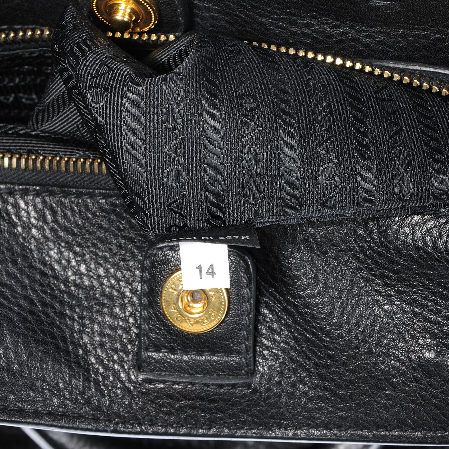 Vitello Daino Tote Black
