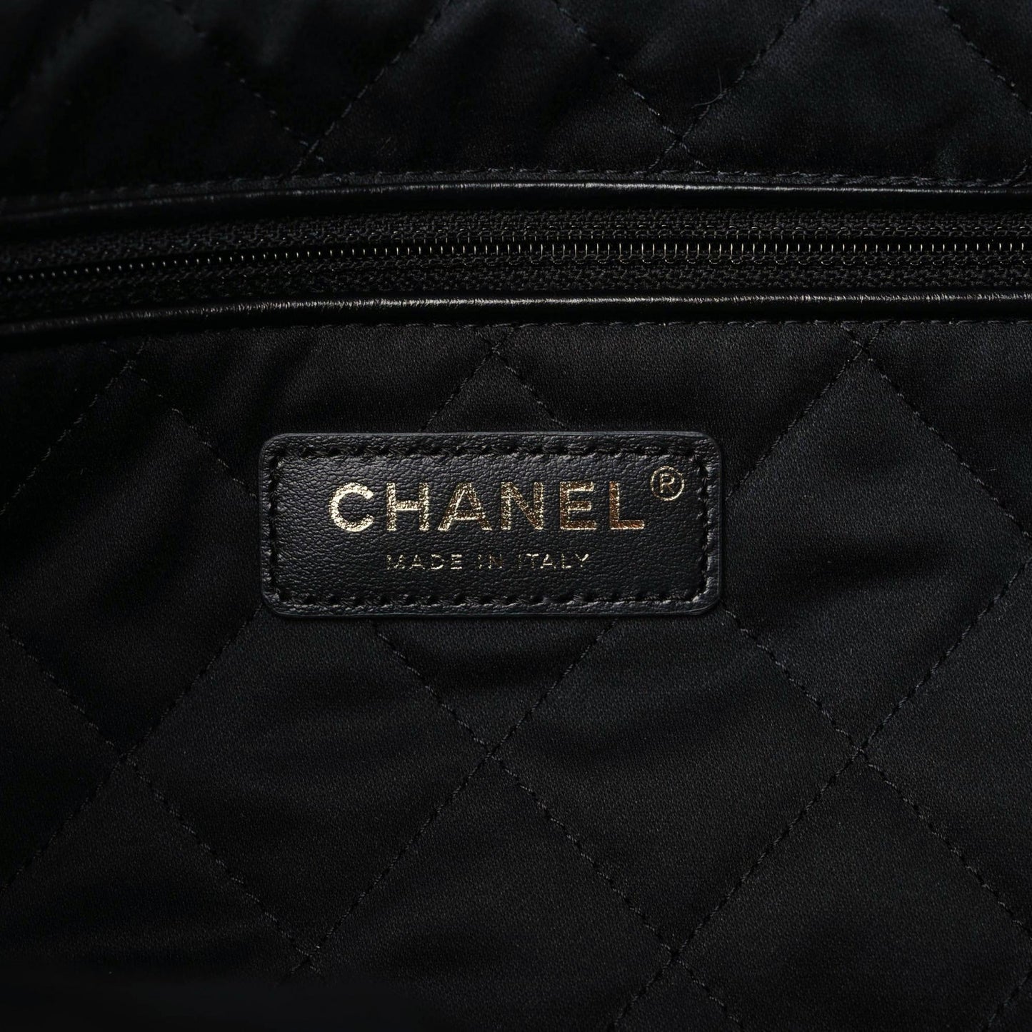 Shiny Calfskin Quilted Small Chanel 22 Black