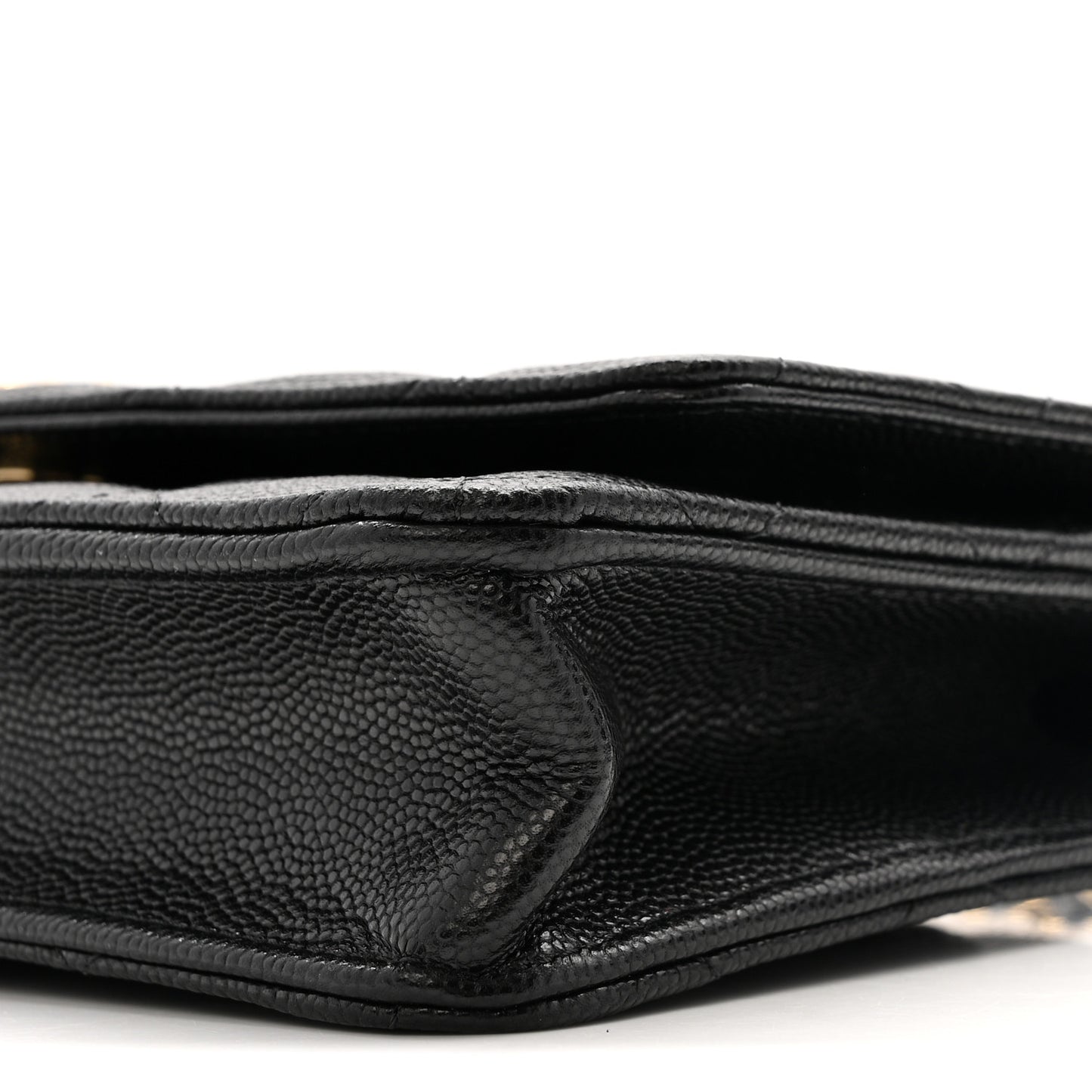 Caviar Quilted Textured CC Wallet On Chain WOC Black