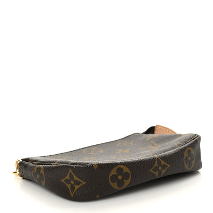 Louis Vuitton Monogram Mini Pochette Accessories 4 of 9