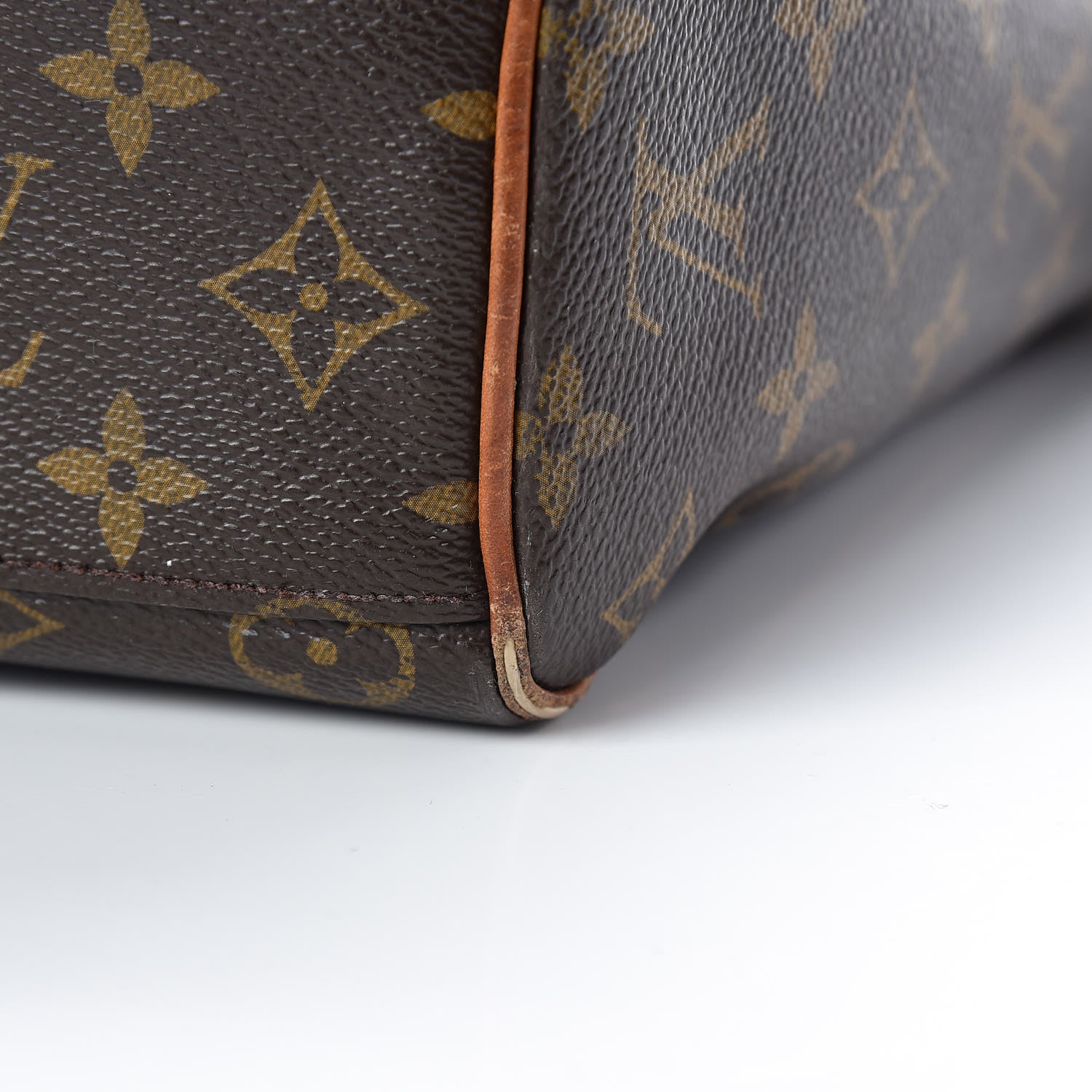 Louis Vuitton Monogram Abbesses Messenger Bag 22 of 24
