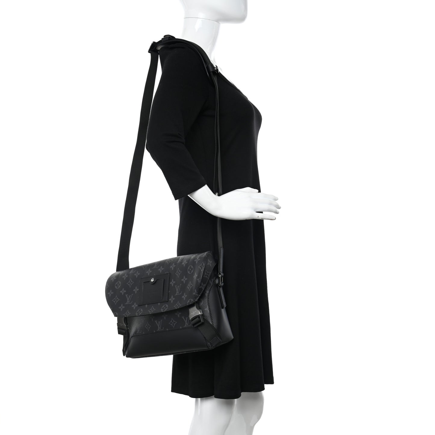 Monogram Eclipse Voyager PM Messenger