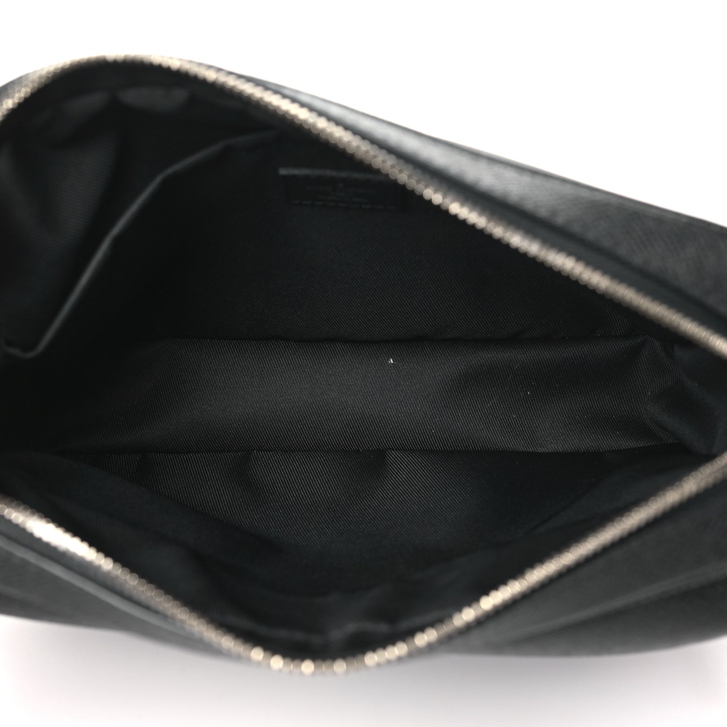 Taiga Monogram Eclipse Outdoor Messenger Black