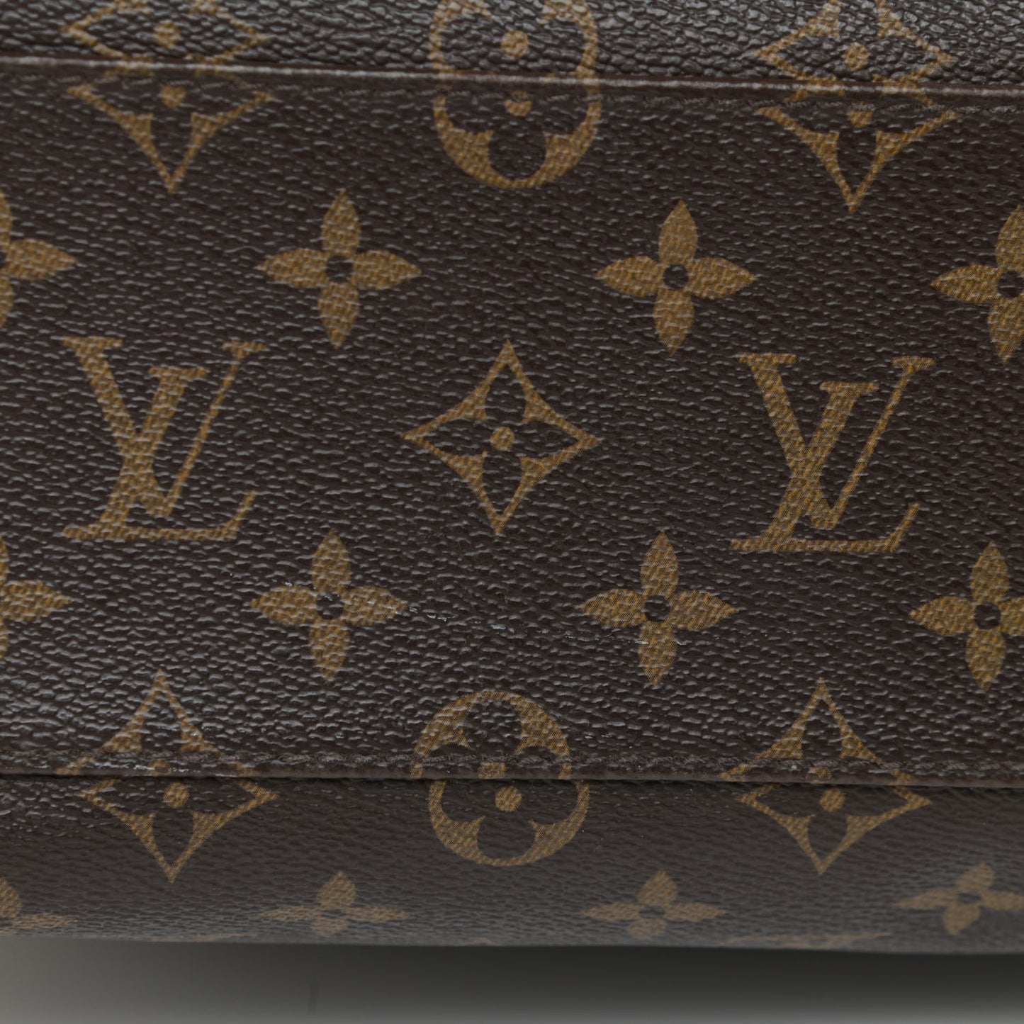 Monogram Macassar Kitan