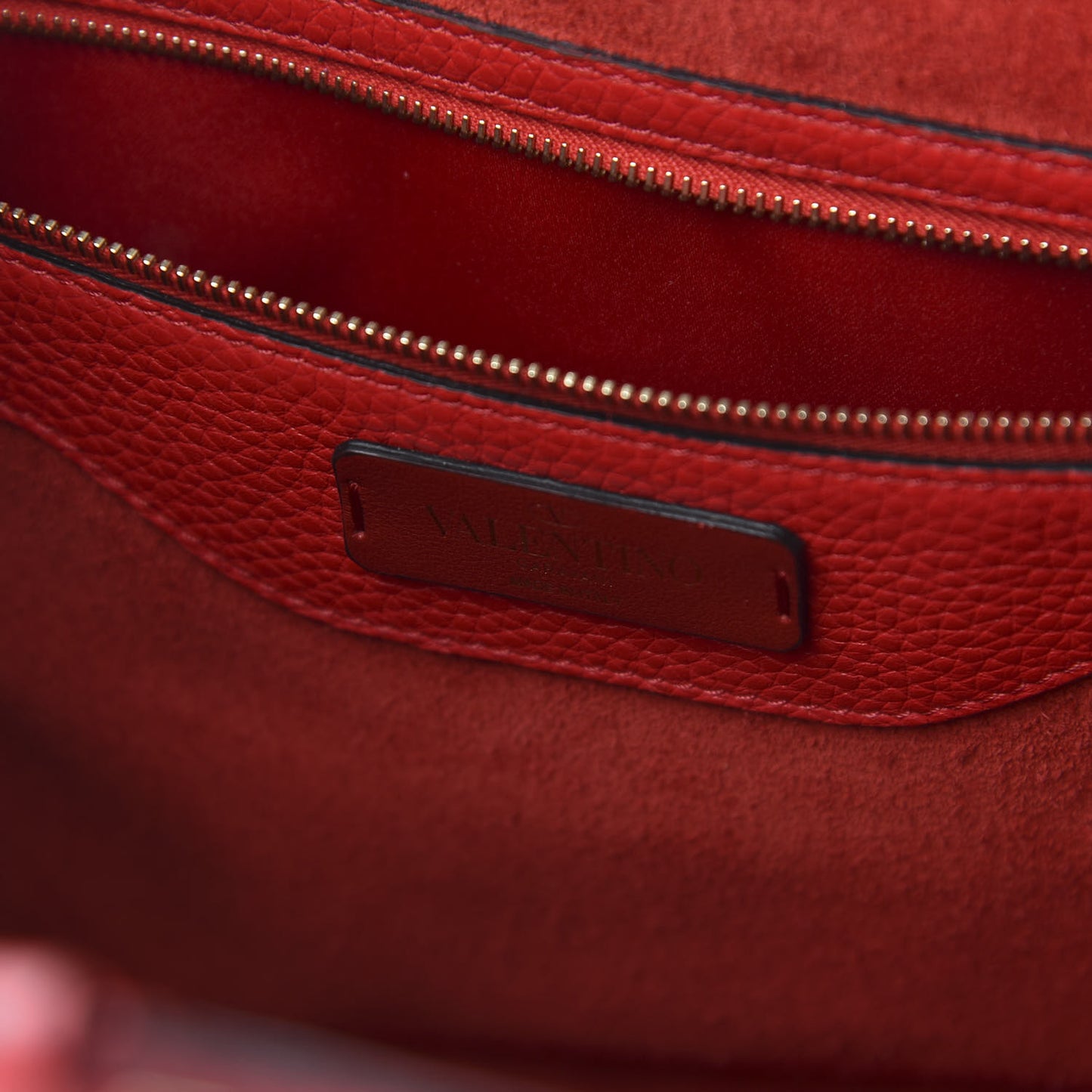 Grained Calfskin Small Rockstud Shoulder Tote Rouge Pur