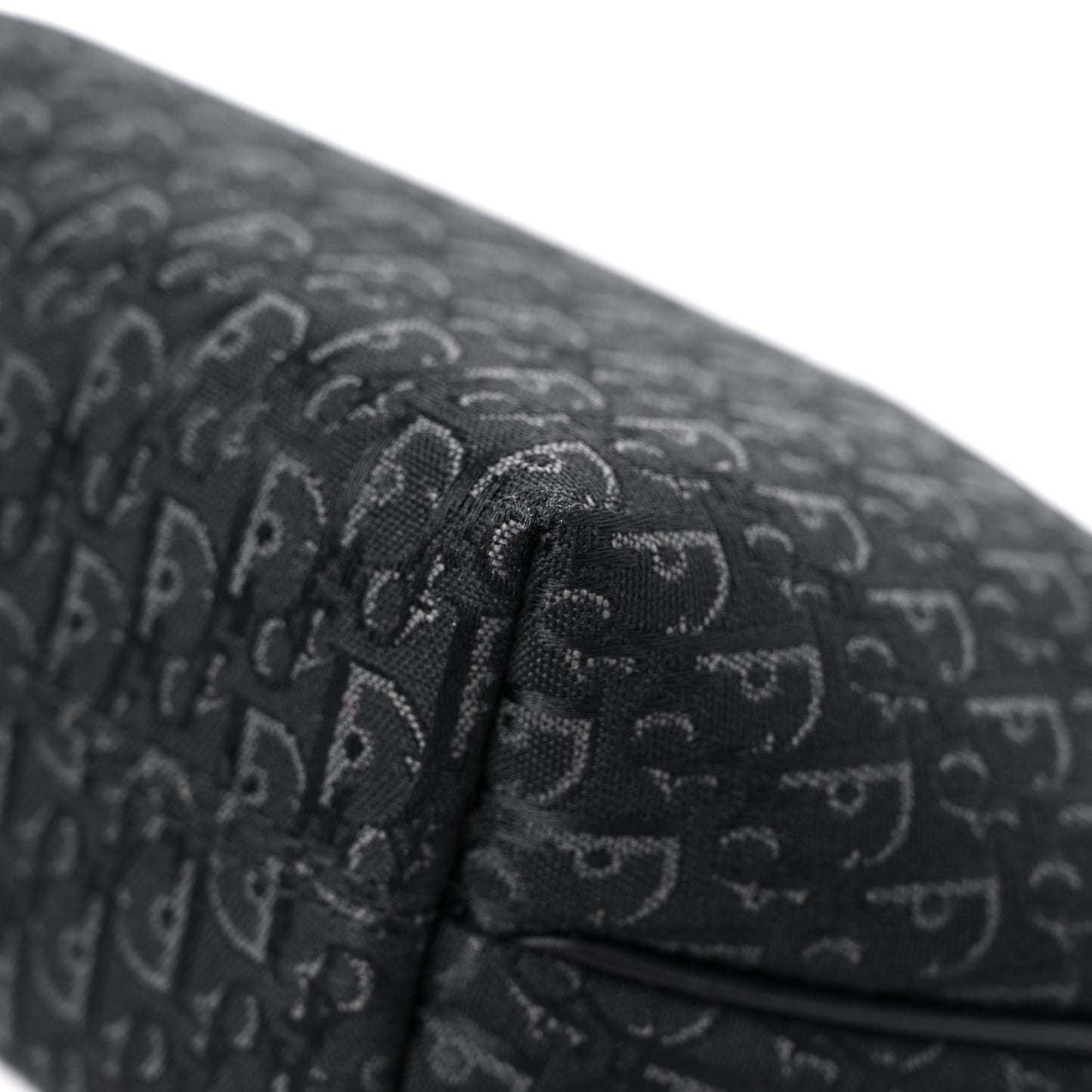 Monogram Pochette Black