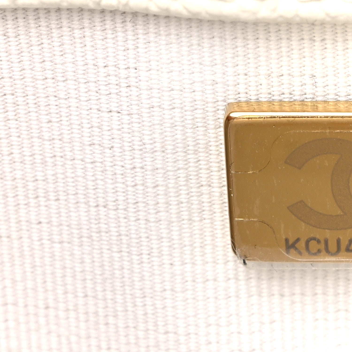 Chanel Caviar Quilted Medium Boy Flap White 7 of 10