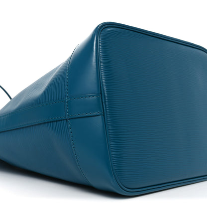 Louis Vuitton Epi Noe Cyan 8 of 9