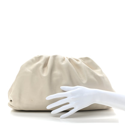 Bottega Veneta Smooth Butter Calf The Pouch Oversized Clutch Plaster 2 of 13
