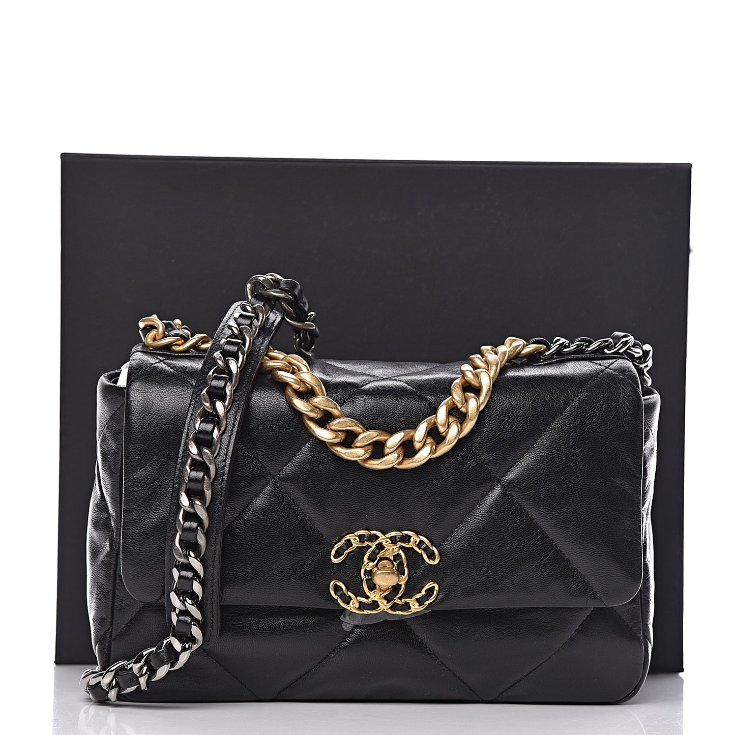 Lambskin Quilted Medium 19 Flap Black