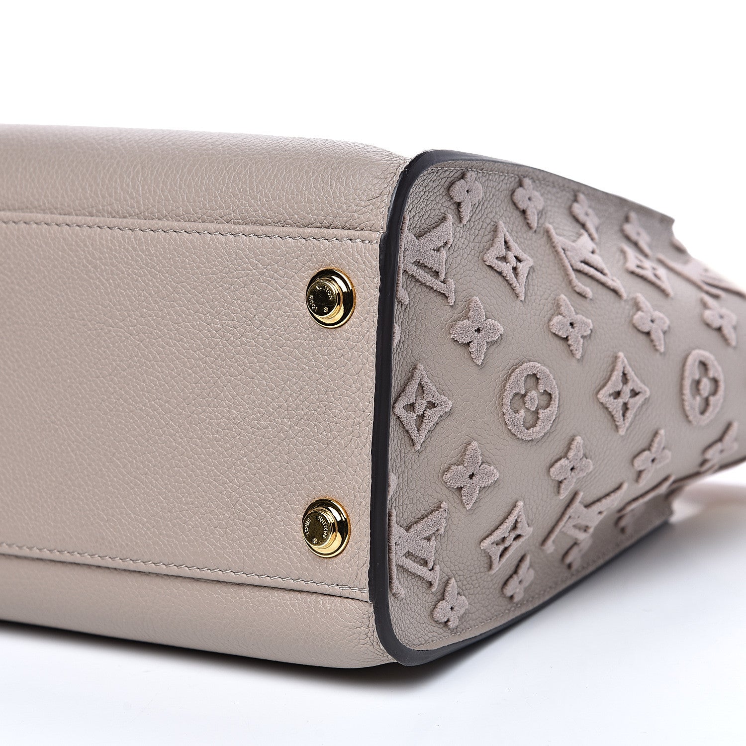 Louis Vuitton Calfskin Monogram Tufting On My Side Galet 8 of 10