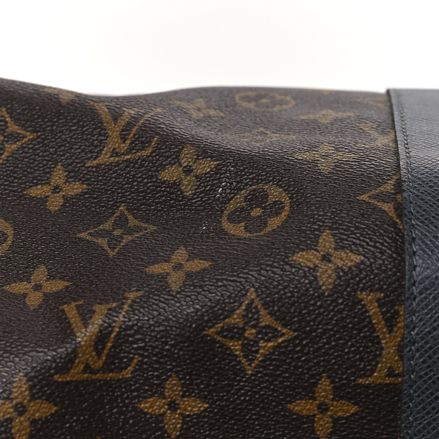 Monogram Taiga Outdoor Keepall Bandouliere 55