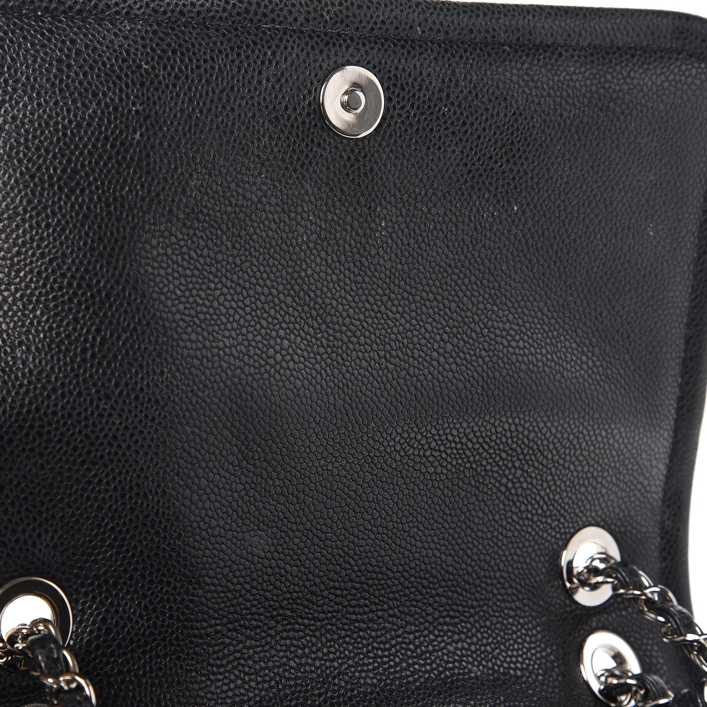 Caviar Medium Timeless CC Flap Black