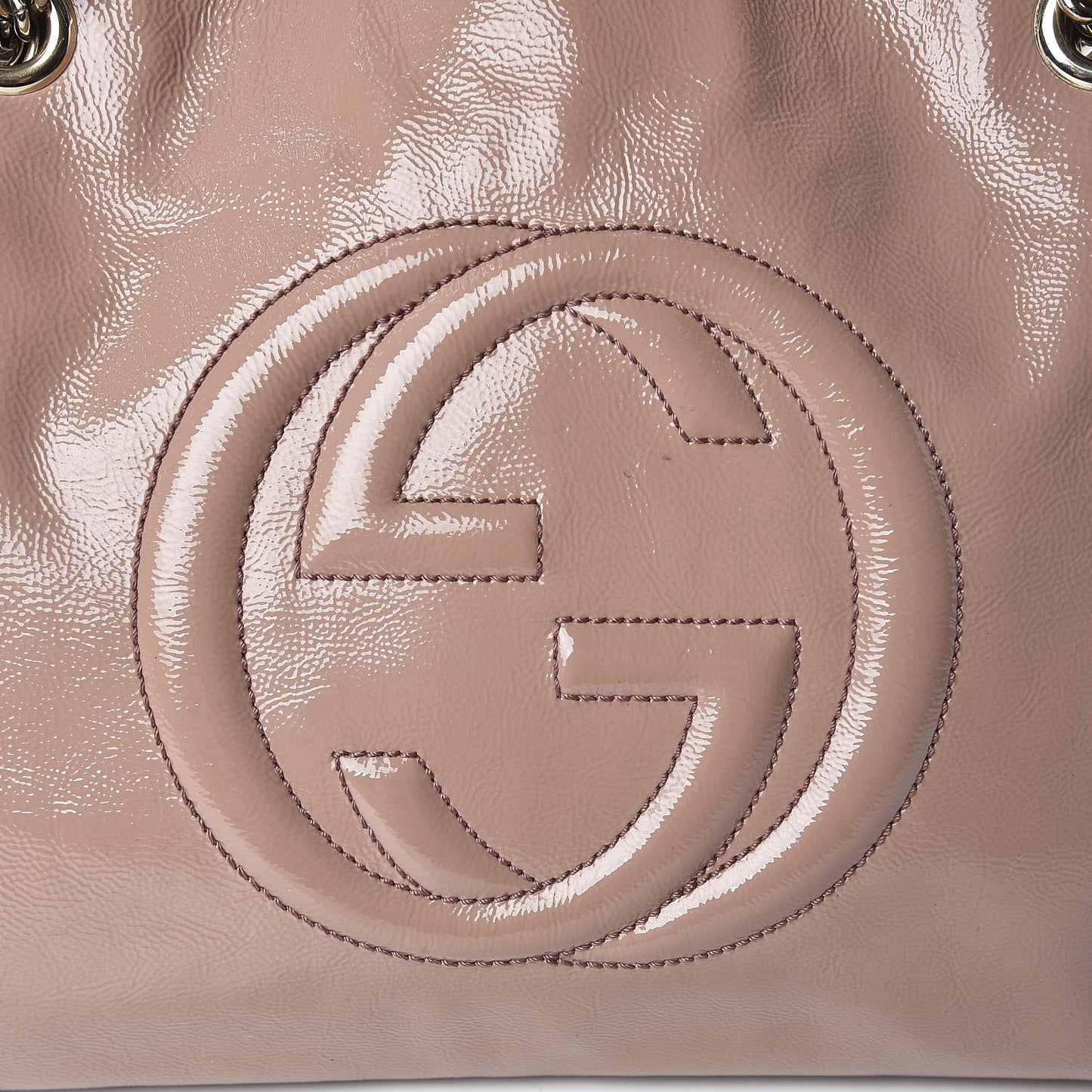 Patent Medium Soho Chain Shoulder Bag Dark Cipria