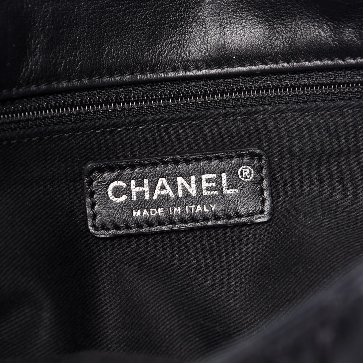 Calfskin Stitched Expandable Flap Black