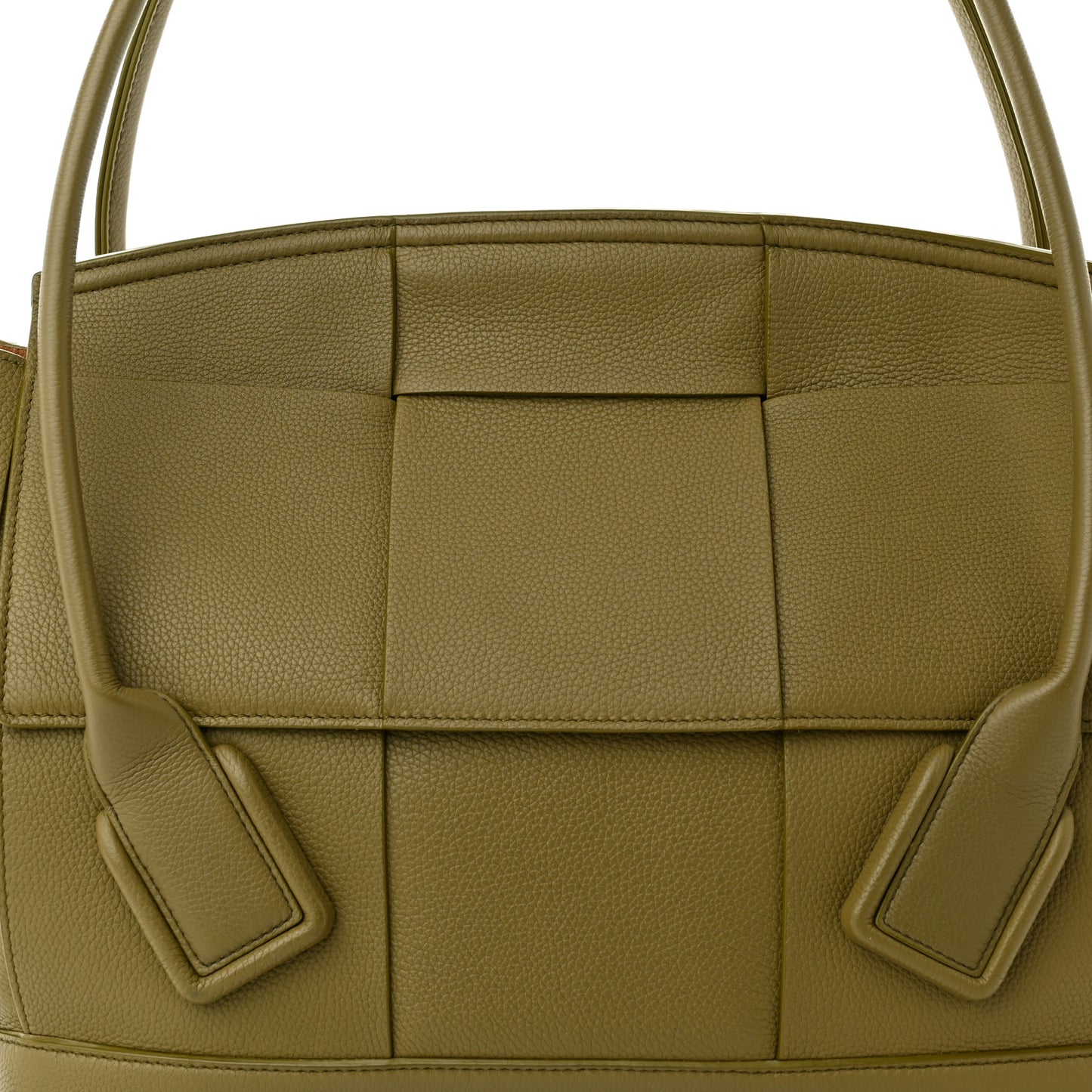 Grained Calfskin Maxi Intrecciato Arco 33 Green