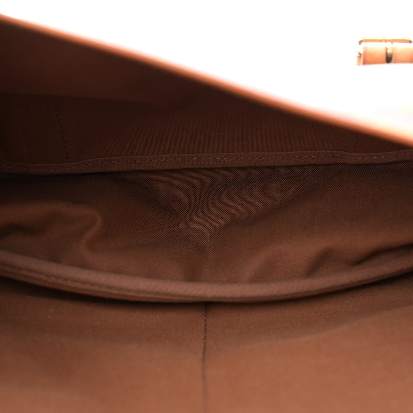 Monogram Saumur 43
