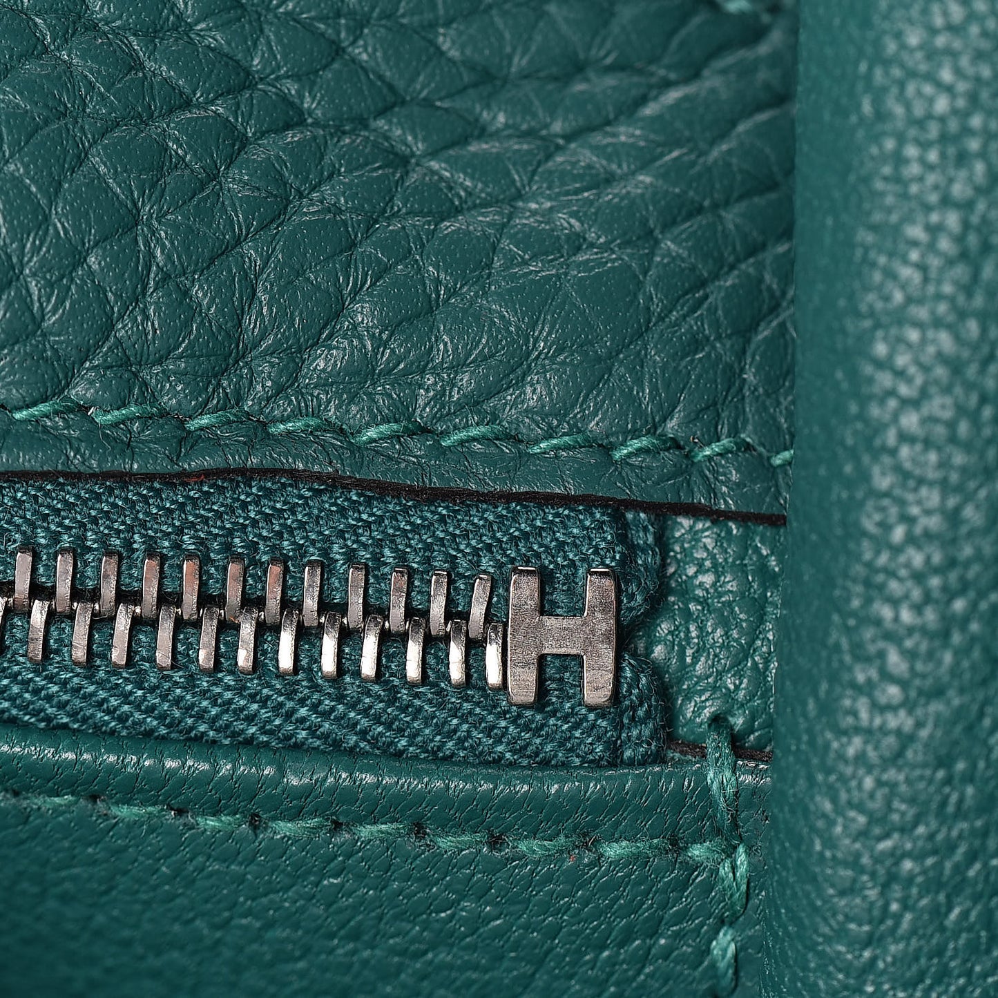 Togo Kelly Retourne 35 Malachite