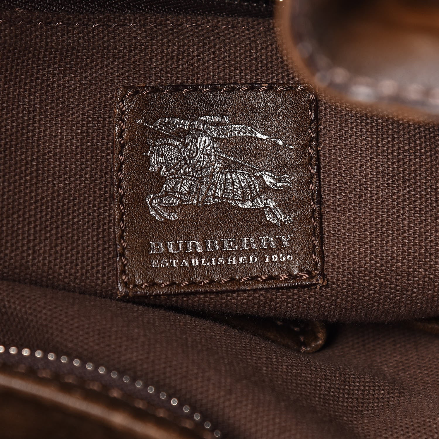 Burberry House Check Large Beaton Brown 7 of 13