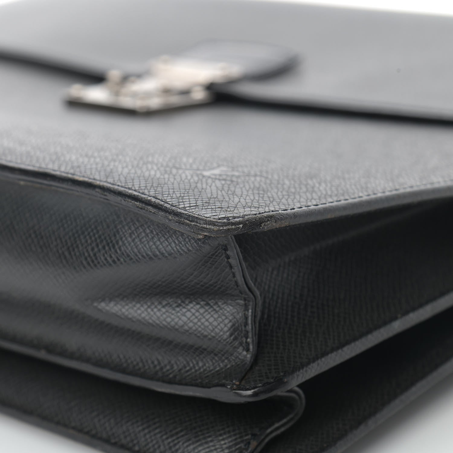 Louis Vuitton Taiga Robusto 2 Compartment Briefcase Black 8 of 18