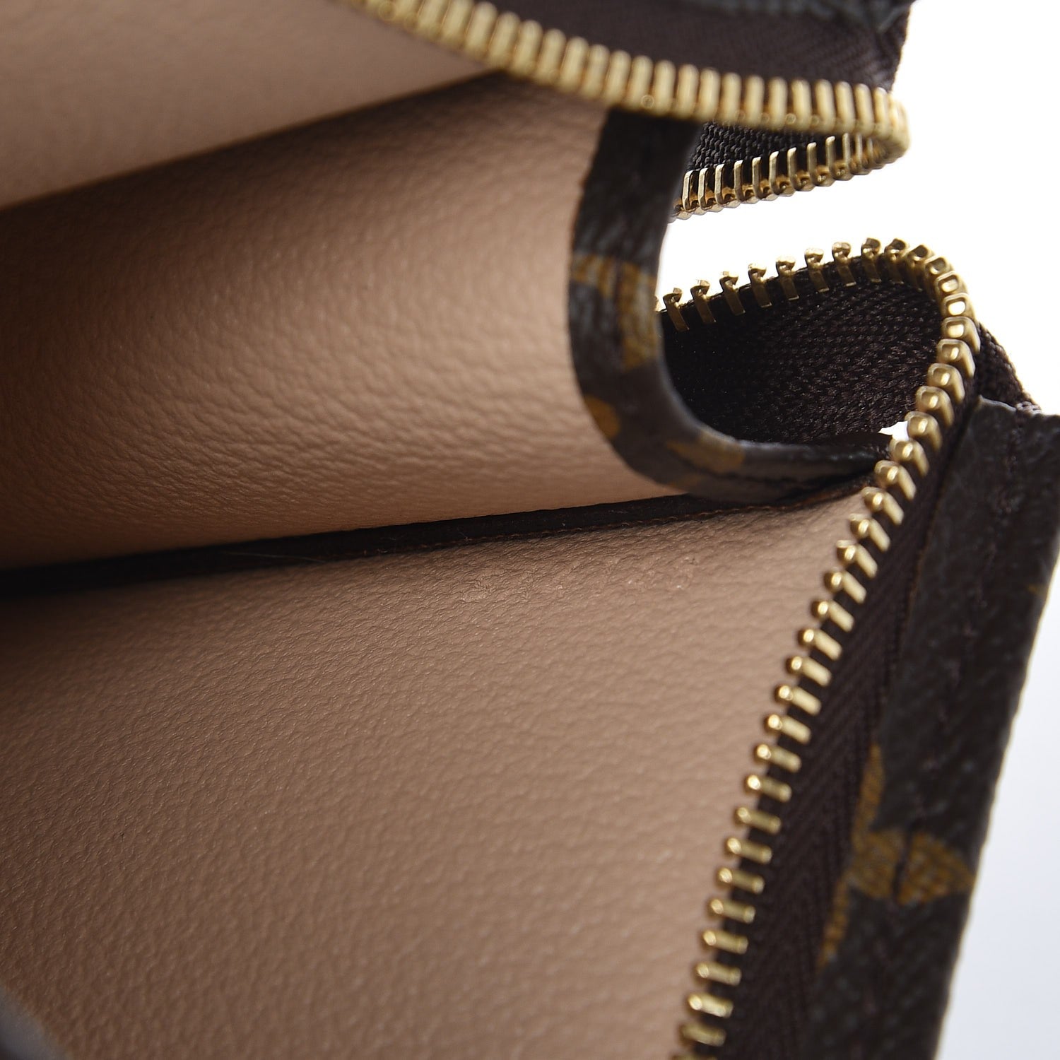 Louis Vuitton Monogram Toiletry Pouch 19 7 of 7